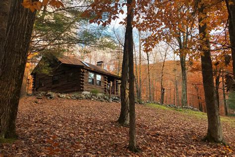 This secluded Vermont vacation rental in Granby features one bedroom and a loft, a full bathroom, and a well-equipped kitchen. . For rent vermont
